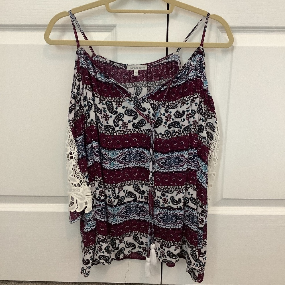 Open shoulder women’s top